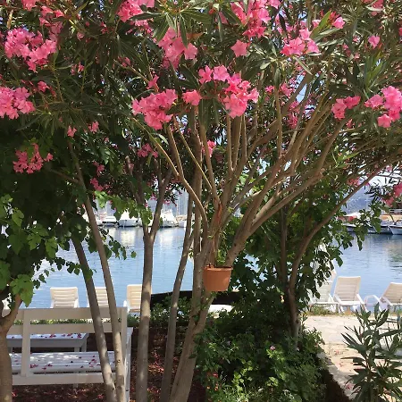Sarmasik Bed and Breakfast Σελιμιγιέ